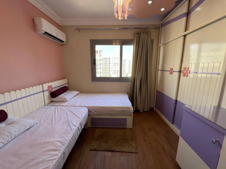 Spacious With Antique Furnishings & Views Apartment Cairo
